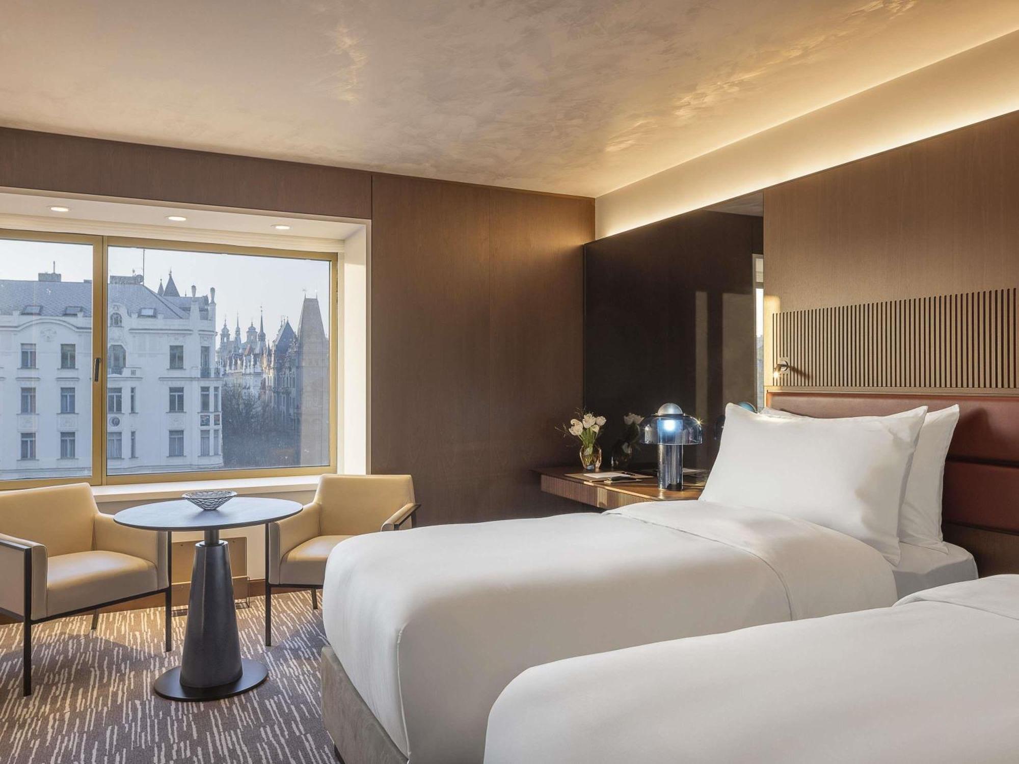 Intercontinental